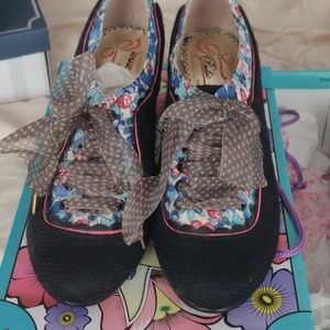 Whiplash poetic license shoes